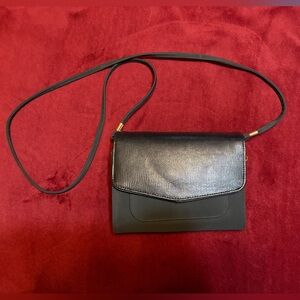 Elegant Black Crossbody Bag